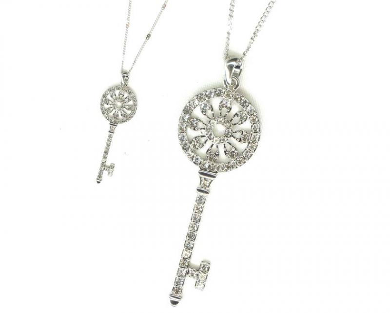 Necklace Crystal Key 1