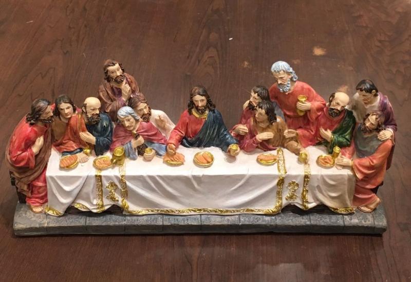 Last Supper figurines